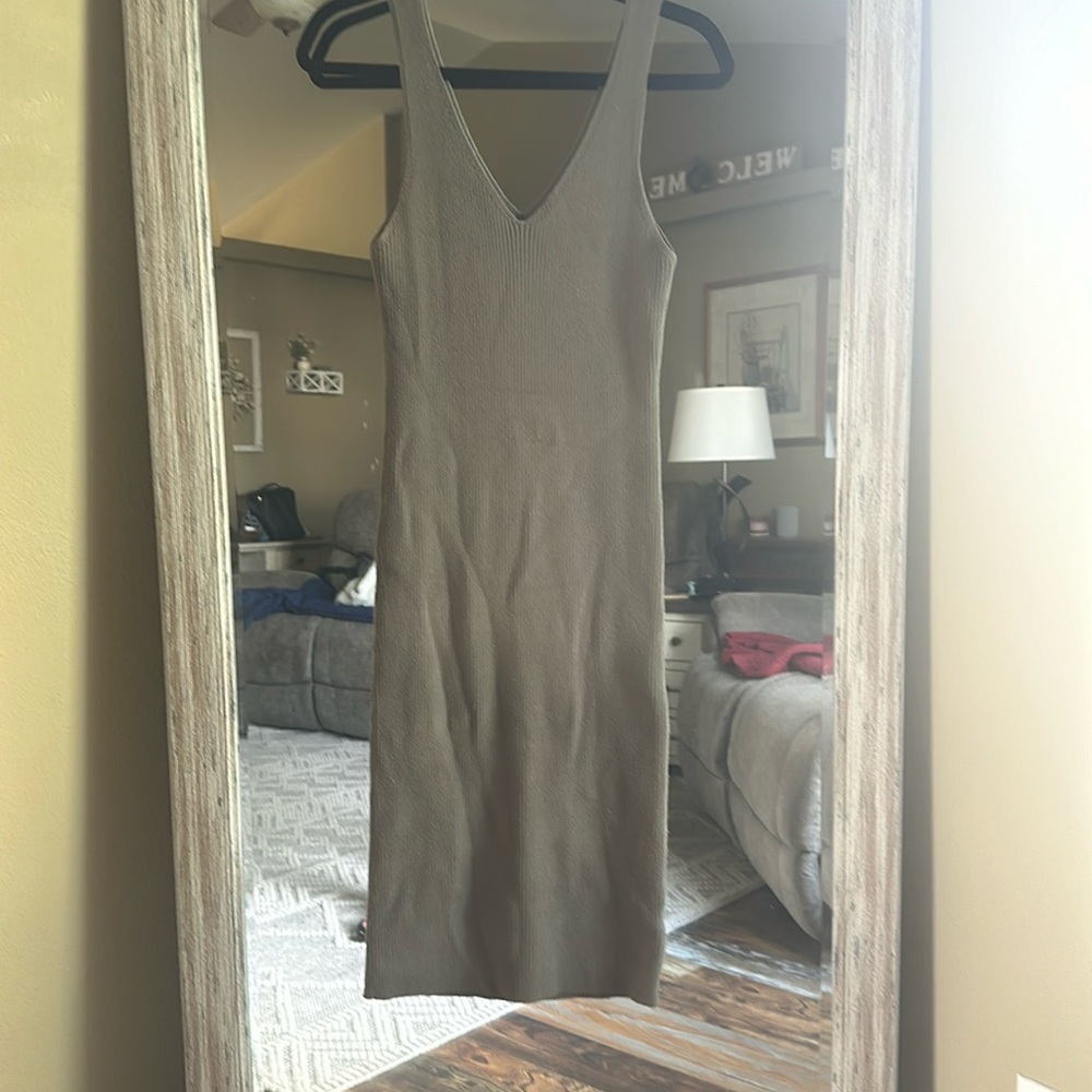 Pink Lilly Large Sage- green ribbed Midi V Neck dress.